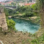 アパート Toro Riverside モスタル