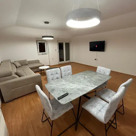 Riverside Apartmán